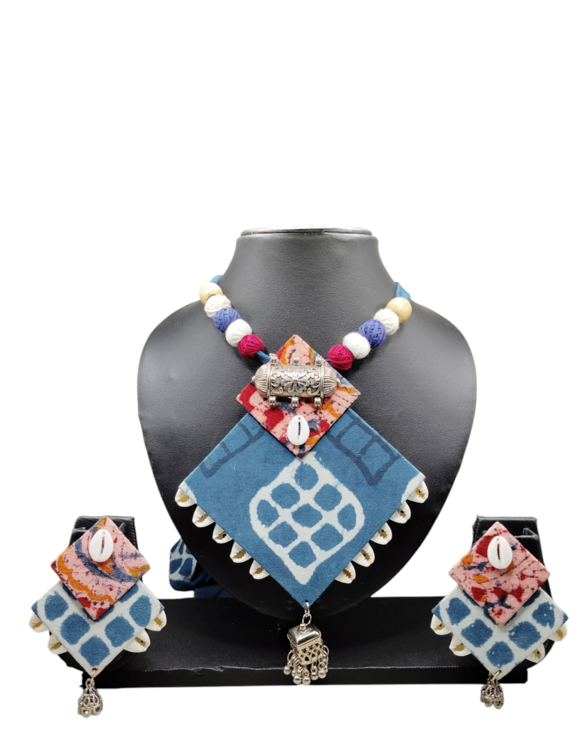 Handmade Seashell Fabric Necklace Set