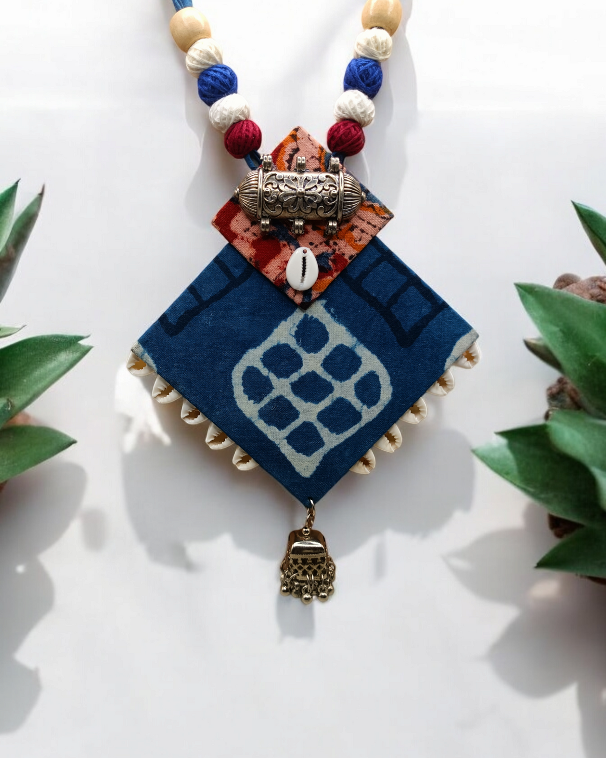Handmade Seashell Fabric Necklace Set